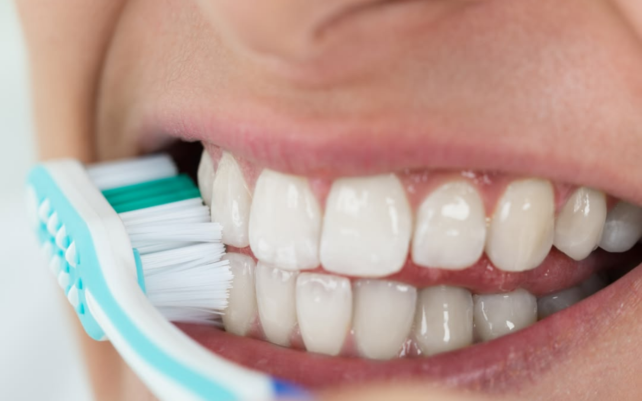 Você Escova os Dentes Todos os Dias? Descubra 10 Erros Que Podem Prejudicar Seu Sorriso